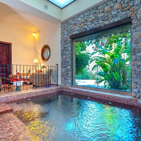 Casa Flores Con Piscina Interior Climatizada Alcaucín エクステリア 写真