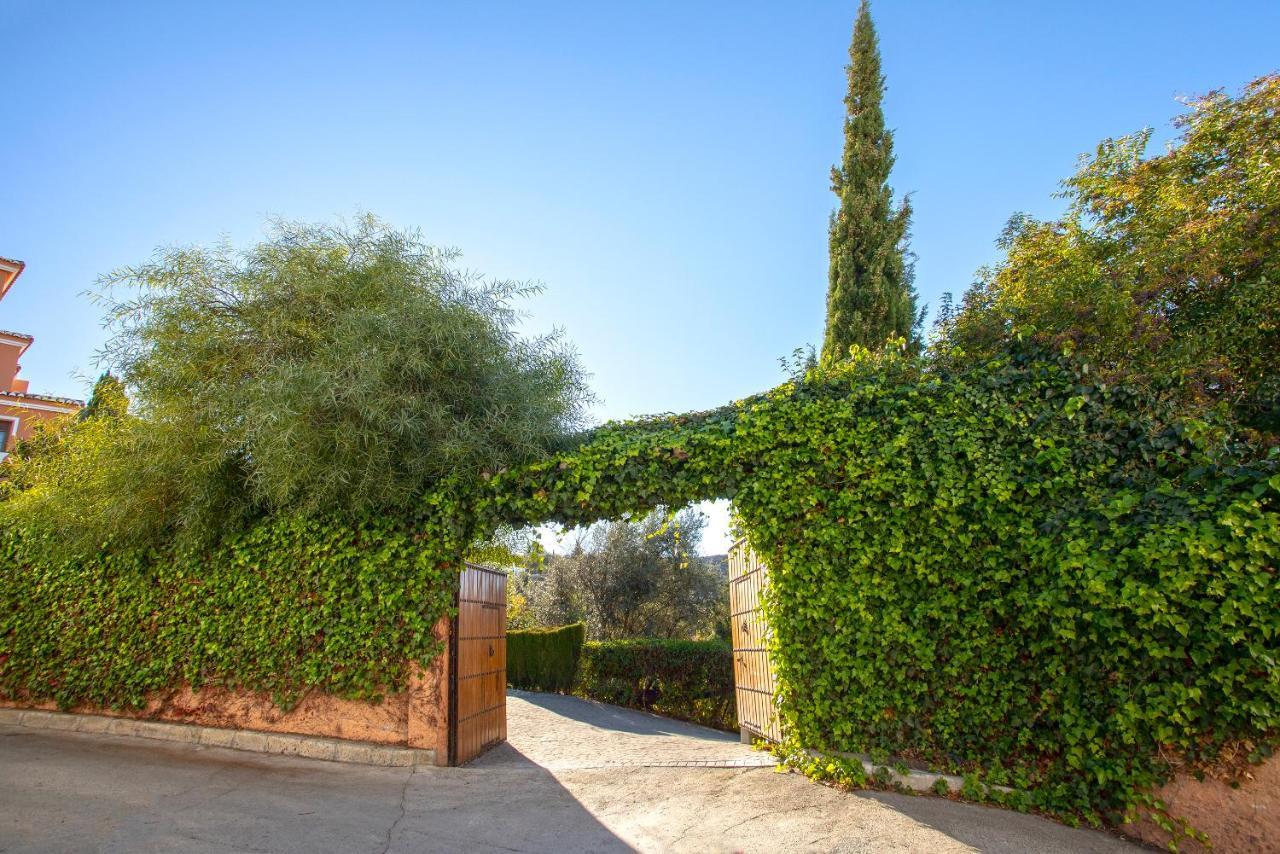 Casa Flores Con Piscina Interior Climatizada Alcaucín エクステリア 写真