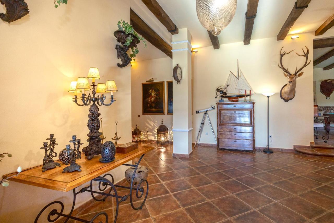 Casa Flores Con Piscina Interior Climatizada Alcaucín エクステリア 写真