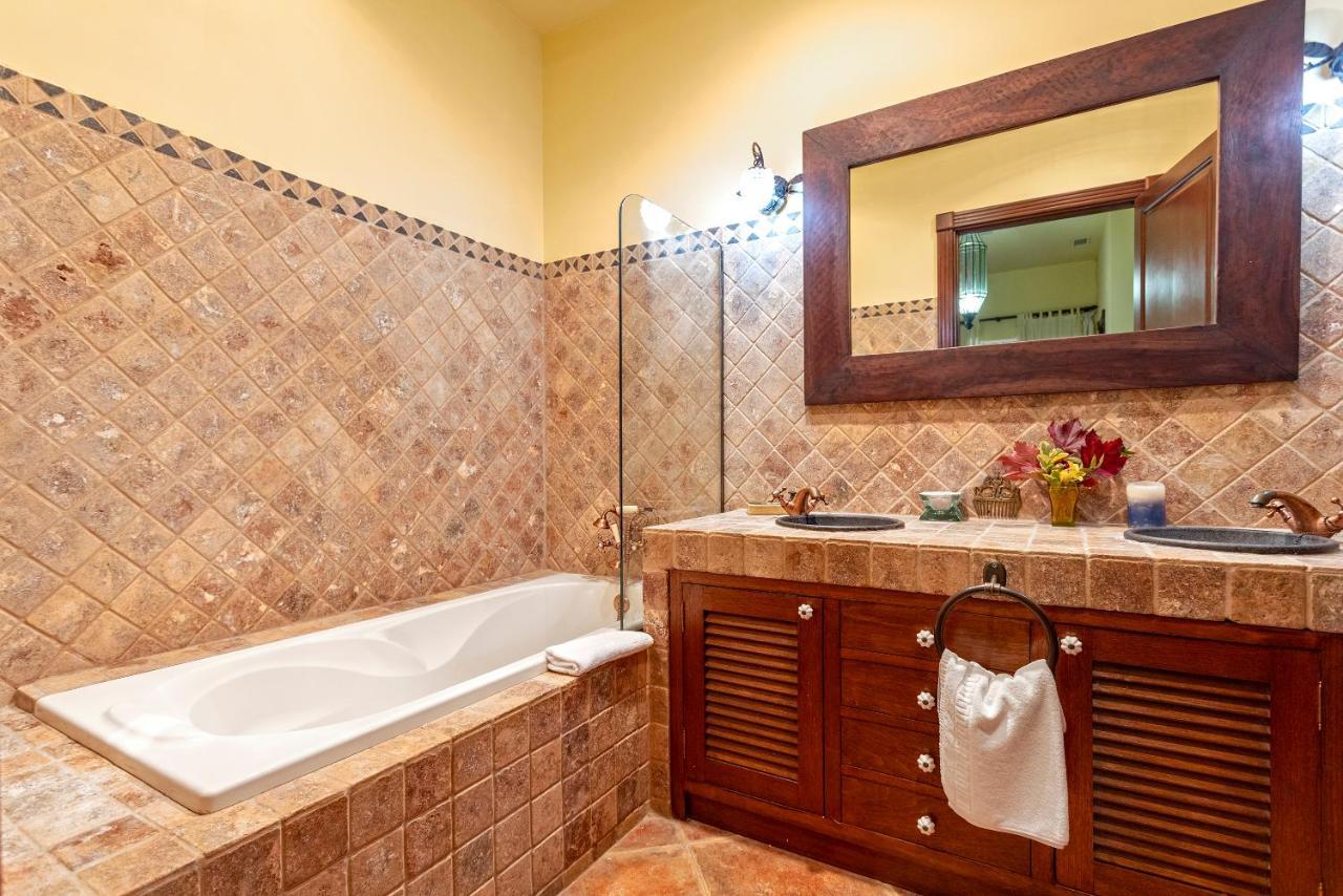 Casa Flores Con Piscina Interior Climatizada Alcaucín エクステリア 写真