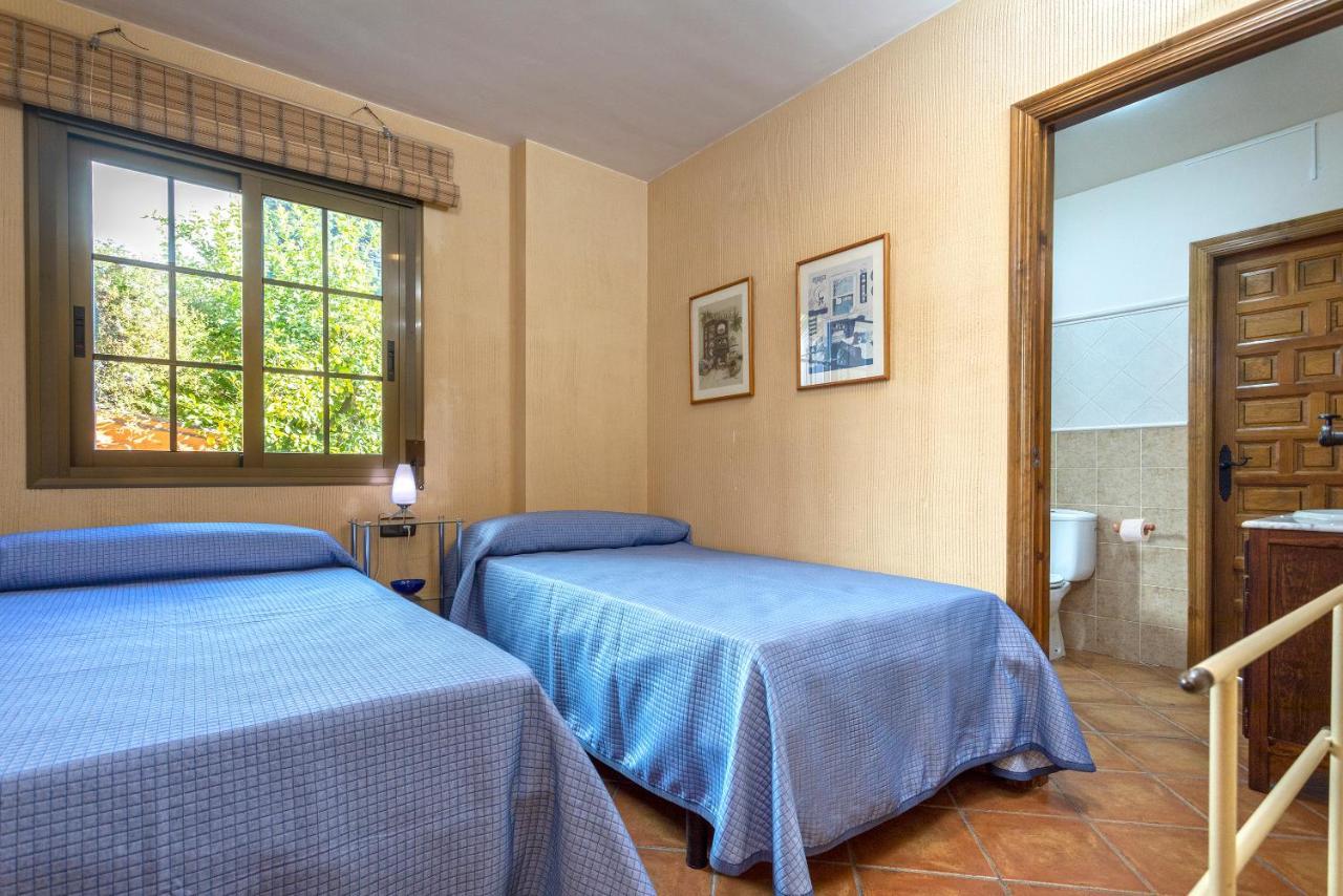 Casa Flores Con Piscina Interior Climatizada Alcaucín エクステリア 写真