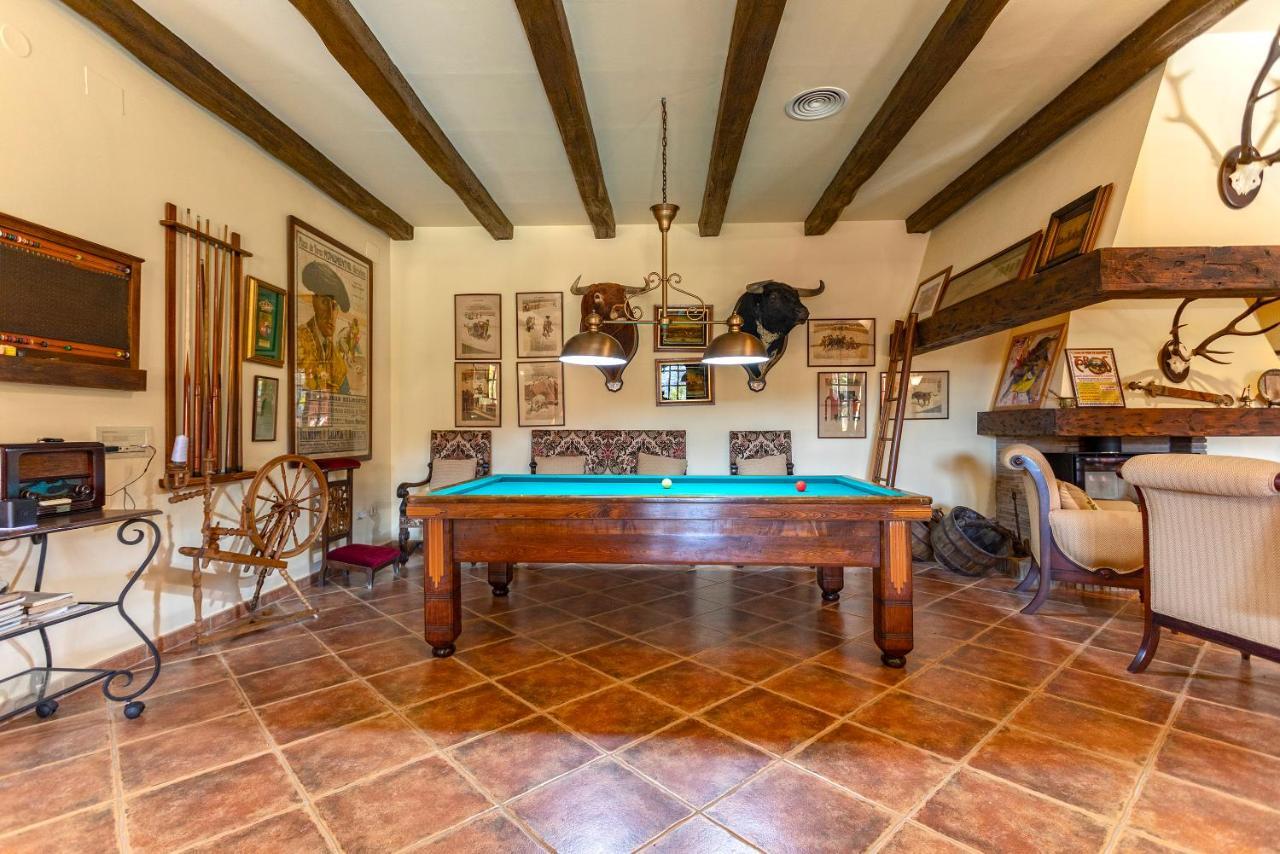 Casa Flores Con Piscina Interior Climatizada Alcaucín エクステリア 写真