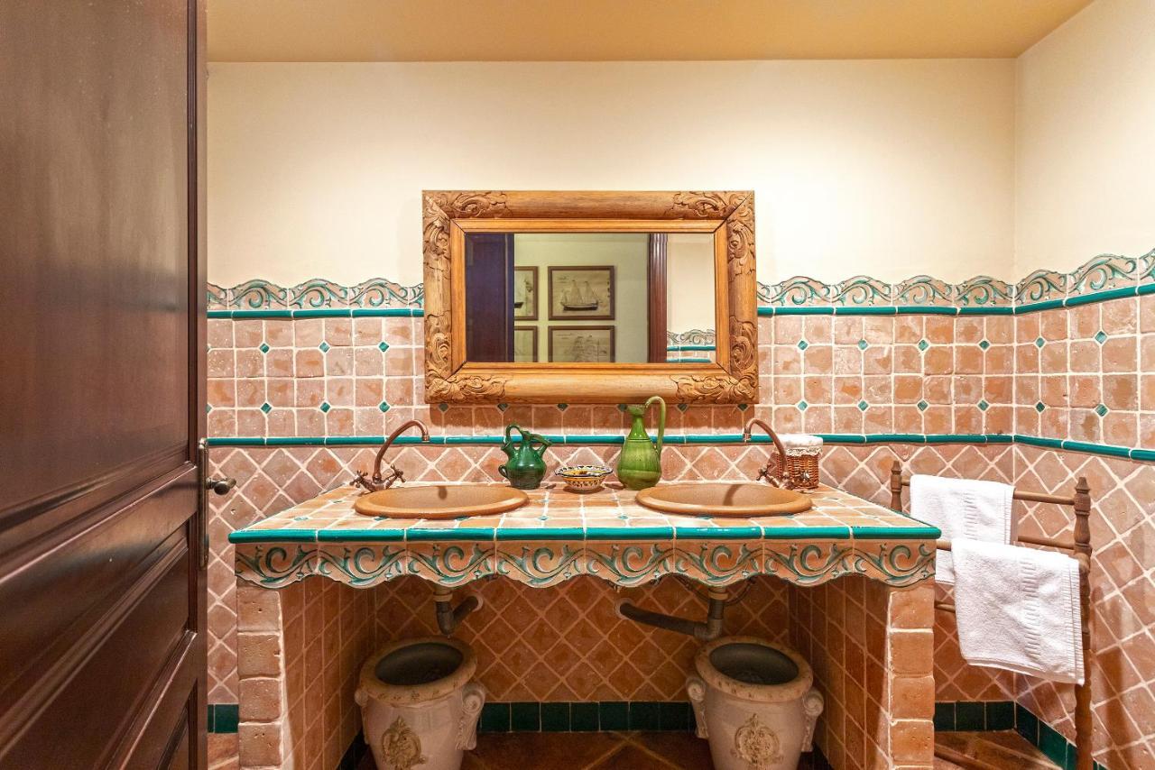 Casa Flores Con Piscina Interior Climatizada Alcaucín エクステリア 写真